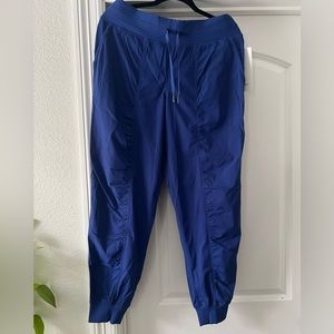 Lululemon womens dance studio mid-rise jogger